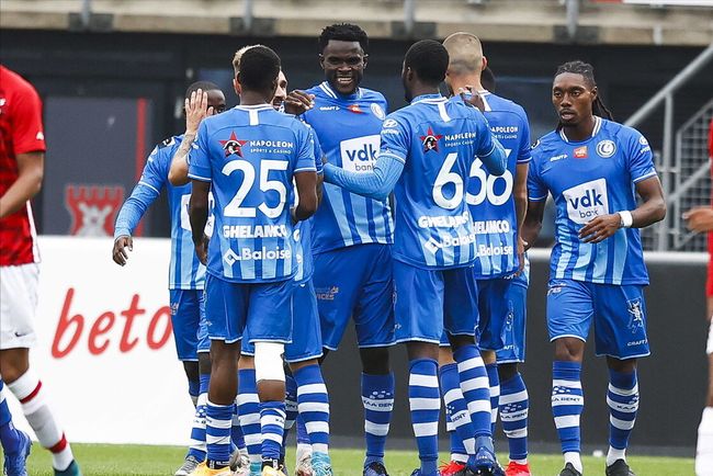 中国足球当 中国足球当