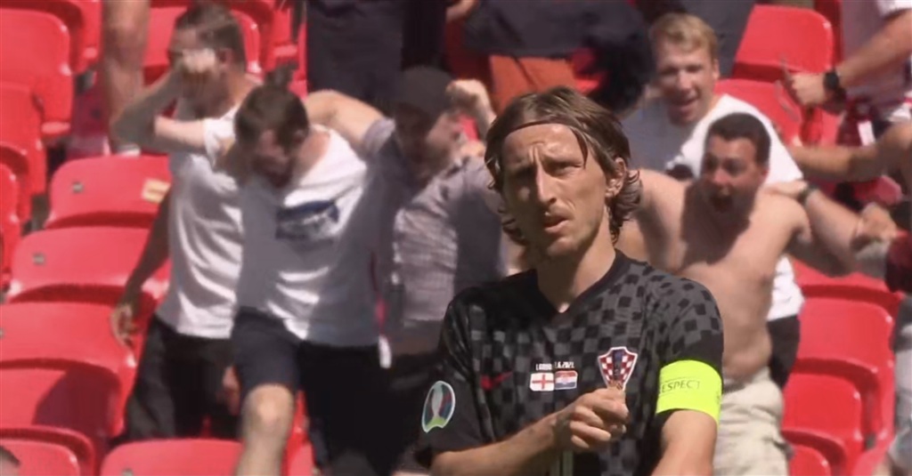 依赖个别巨 依赖个别巨